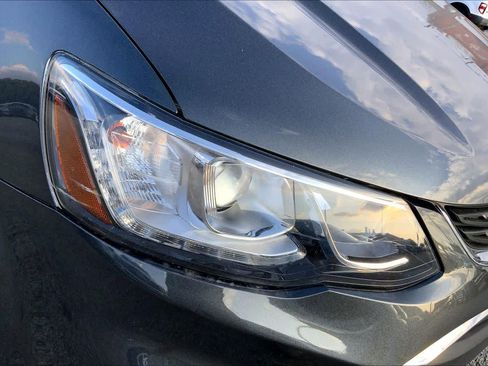 Used 2020 Chevrolet Sonic Premier image 25