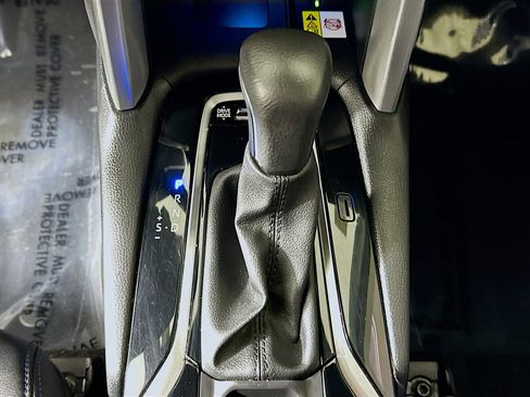 Used 2023 Toyota Corolla Cross XSE w/ Convenience Package image 21