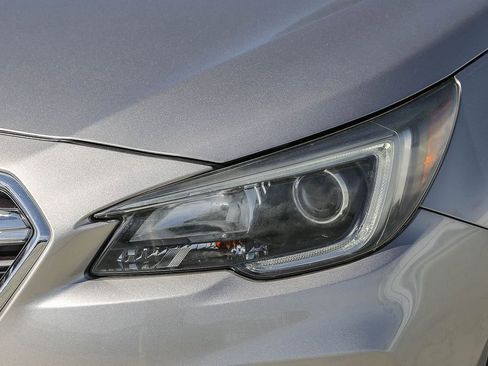 Used 2019 Subaru Outback 2.5i Premium image 5