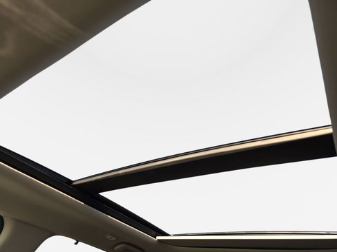 Used 2025 Honda Pilot Touring image 16