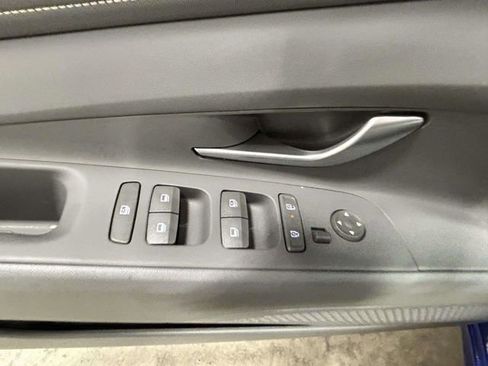 Certified 2025 Hyundai Elantra Sport FWD image 13