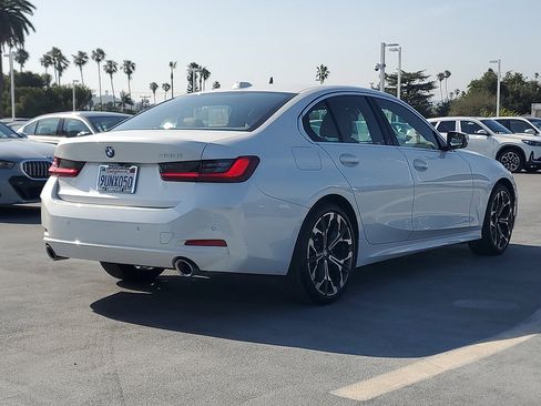 Used 2025 BMW 330i Sedan w/ Premium Package RWD image 3