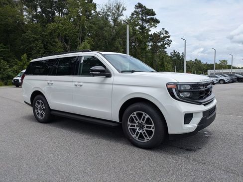 New 2026 Ford Expedition Max Active RWD image 2