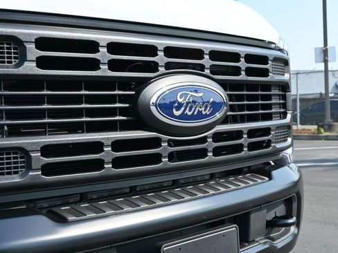 New 2026 Ford F550 4x4 Regular Cab Super Duty image 9