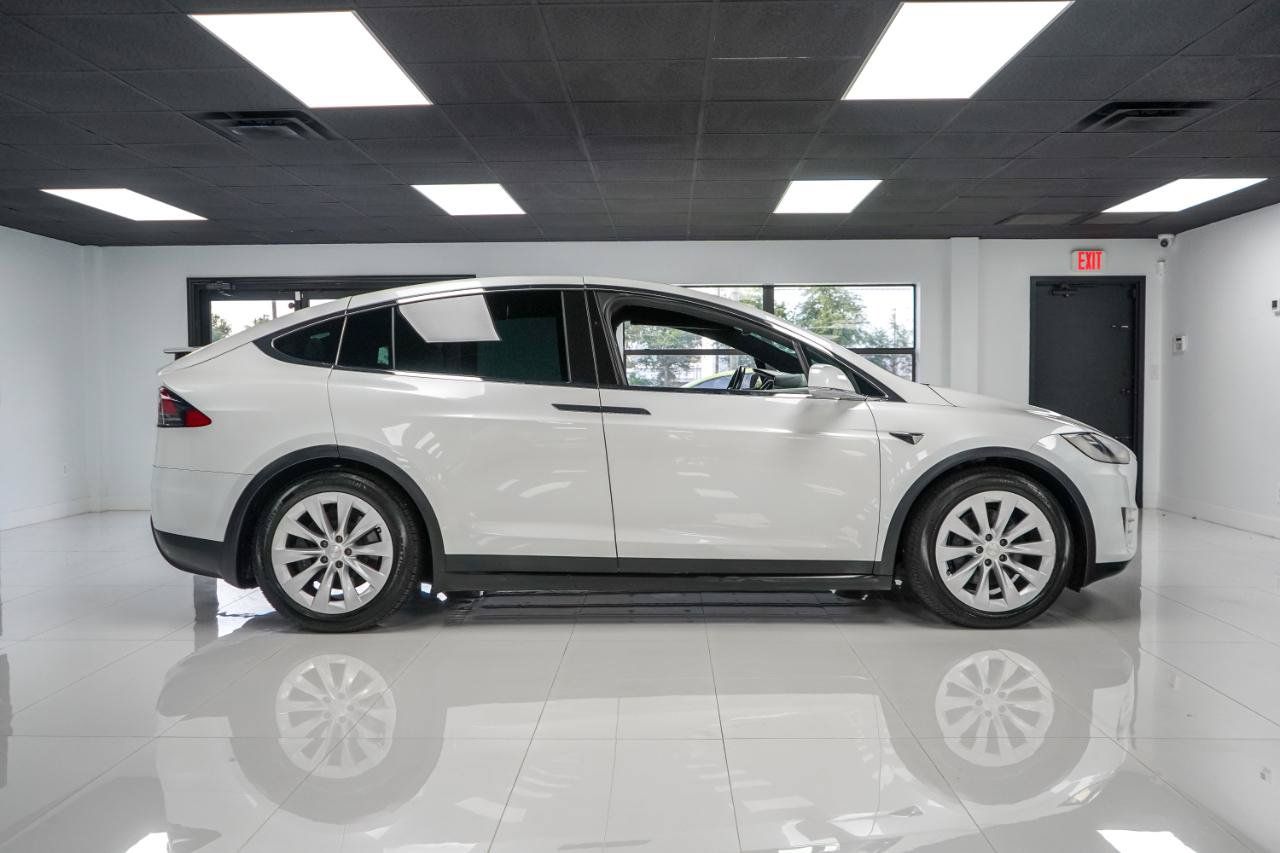 Used 2017 Tesla Model X 90D AWD/4WD image 6