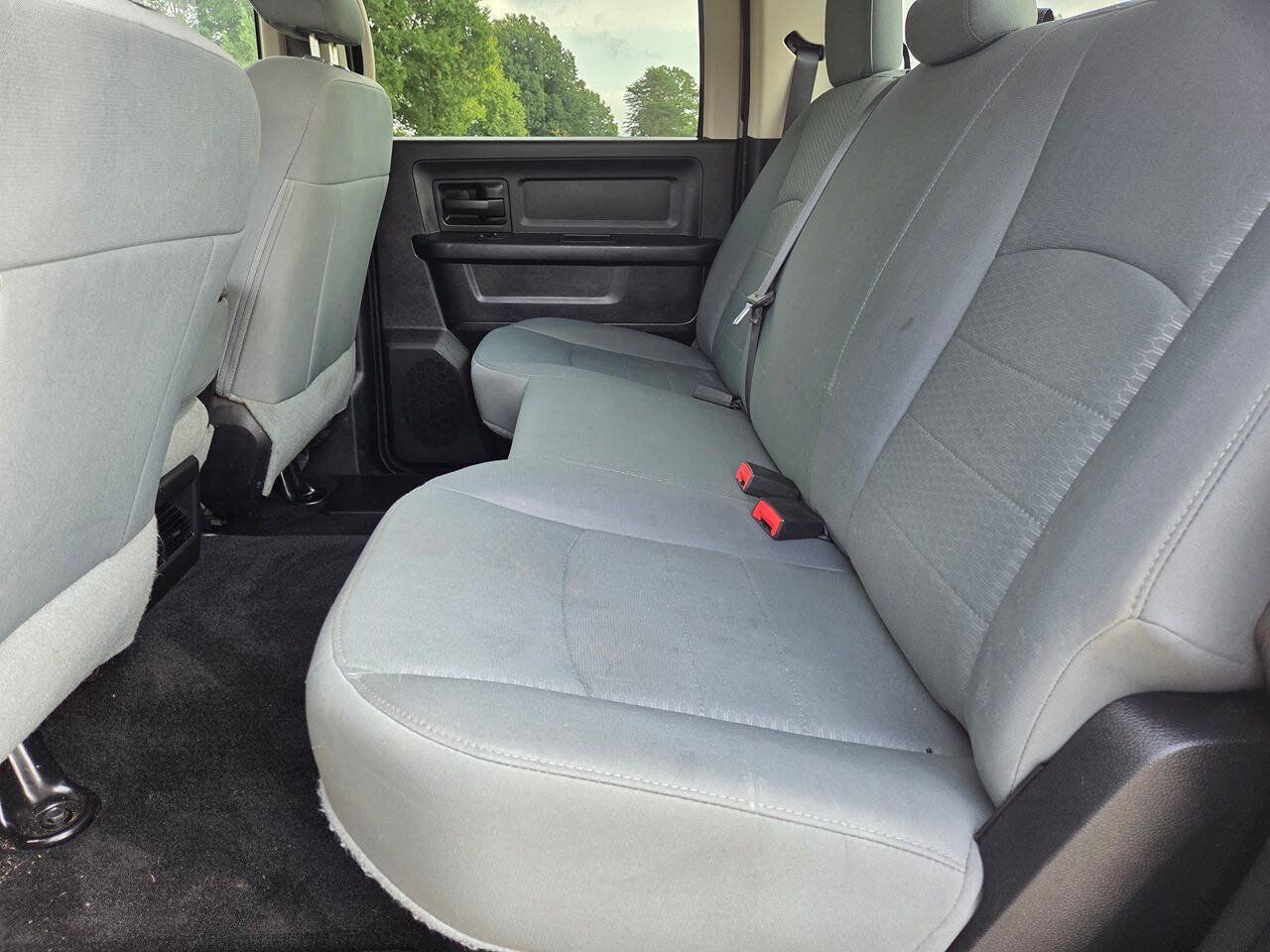 Used 2015 RAM 2500 Tradesman w/ Chrome Appearance Group AWD/4WD image 13