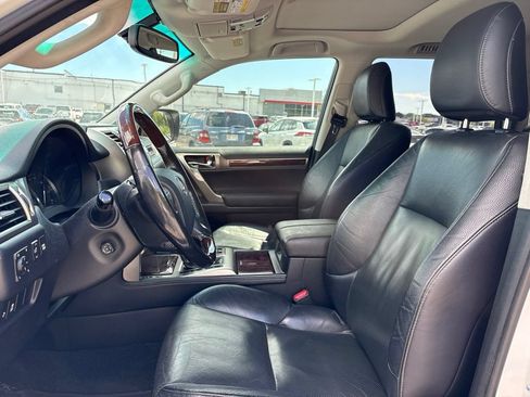 Used 2018 Lexus GX 460 Premium w/ Premium Package AWD/4WD image 5