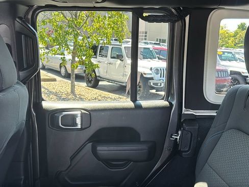 Used 2023 Jeep Wrangler Unlimited Rubicon 4xe w/ Cold Weather Group AWD/4WD image 28