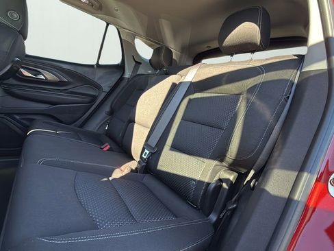 Used 2024 GMC Terrain SLE image 10