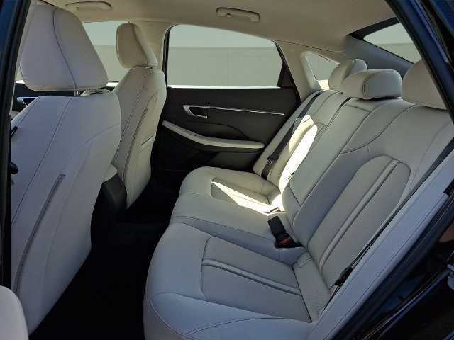 Certified 2025 Hyundai Sonata SEL AWD/4WD image 6