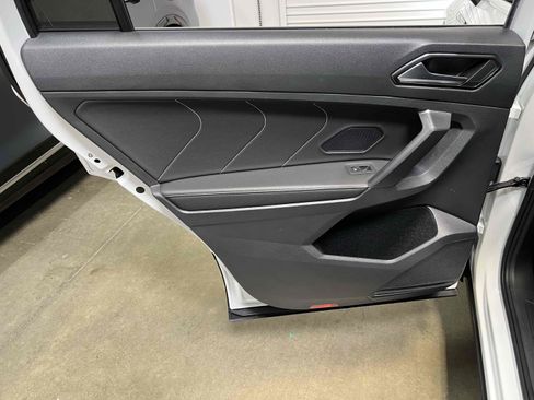 Used 2022 Volkswagen Tiguan SE FWD image 67