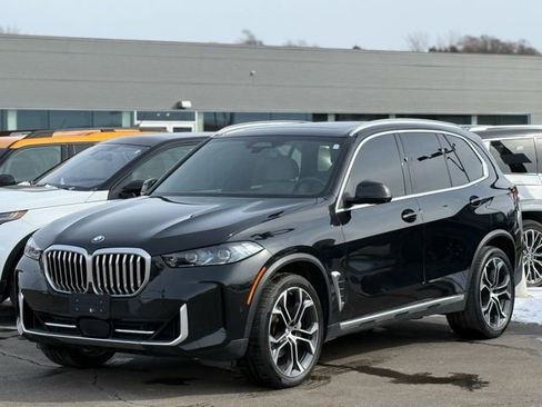 Used 2025 BMW X5 xDrive40i w/ Premium Enhanced Package image 38