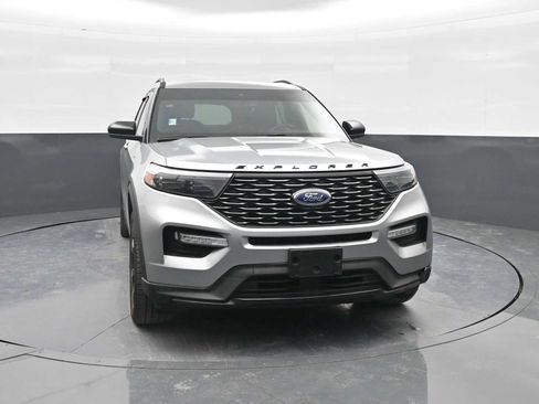 Certified 2024 Ford Explorer ST-Line w/ Class IV Trailer Tow Package AWD/4WD image 2