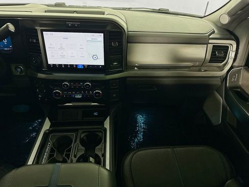 Used 2025 Ford F350 Platinum w/ FX4 Off-Road Package image 28