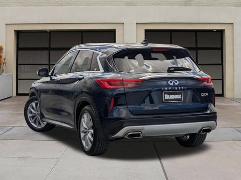 Used 2021 INFINITI QX50 Luxe FWD image 2