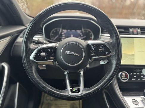 Certified 2021 Jaguar F-PACE R-Dynamic S image 23