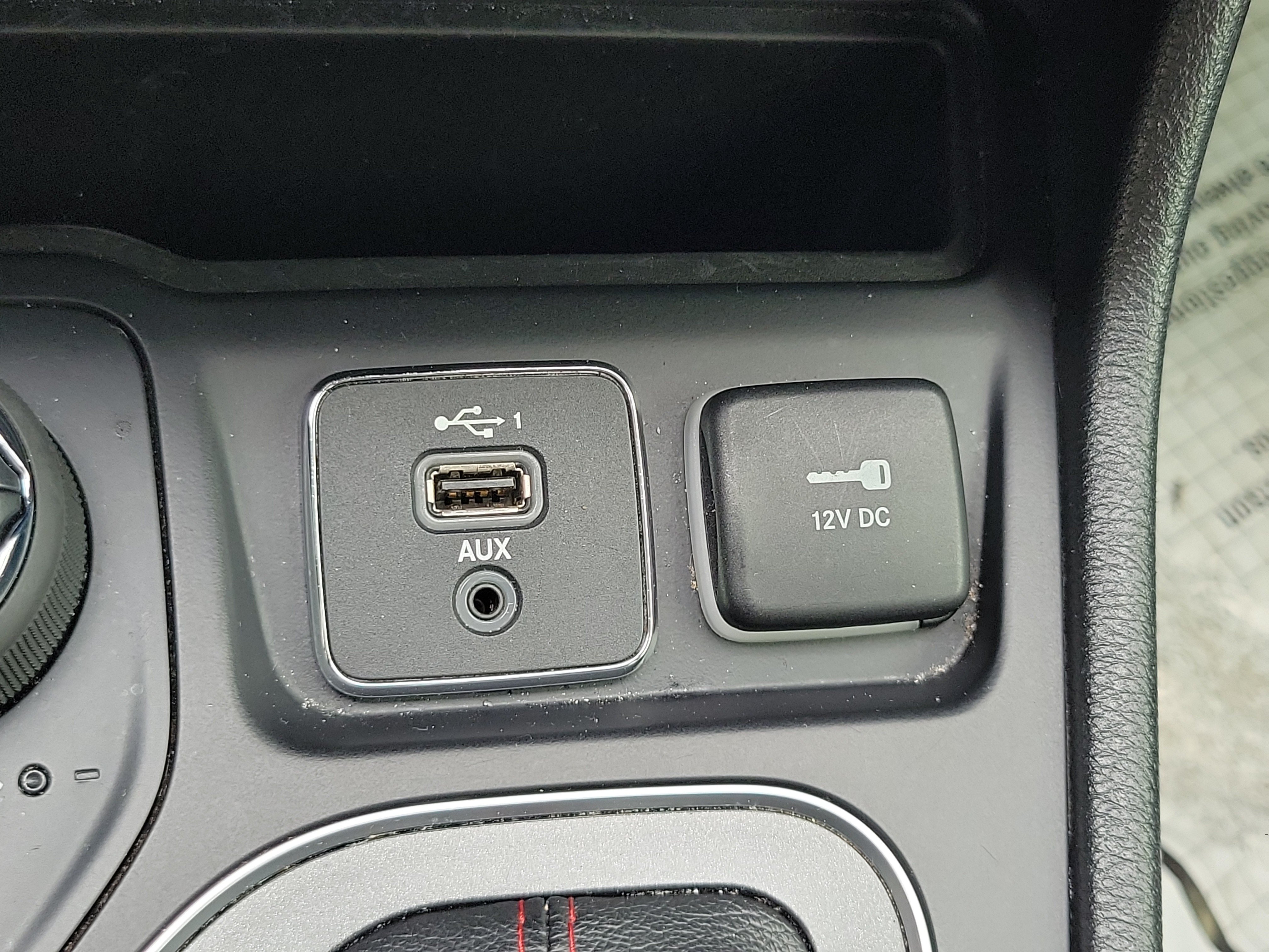 Used 2019 Jeep Cherokee Trailhawk w/ Trailer Tow Group AWD/4WD image 23