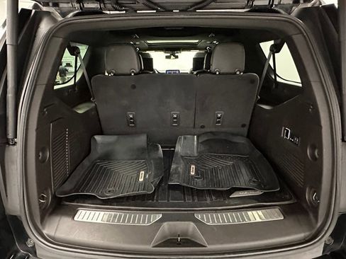 Used 2021 Chevrolet Suburban RST w/ Luxury Package image 48