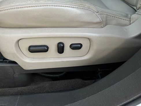 Used 2013 Ford Explorer XLT image 29