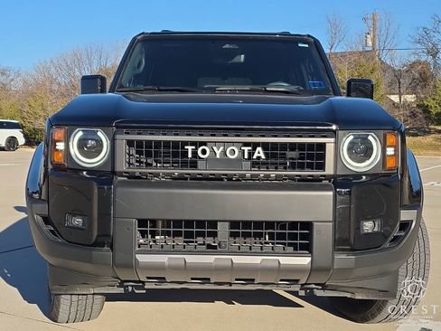 Used 2024 Toyota Land Cruiser image 2