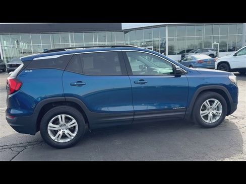 Certified 2020 GMC Terrain SLE w/ Driver Convenience Package image 9