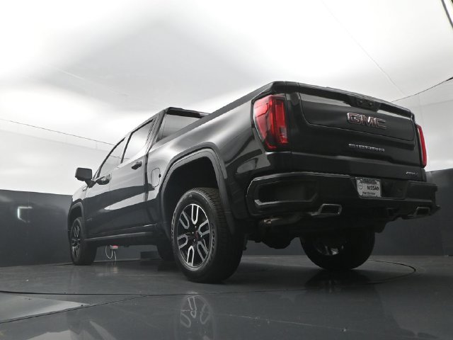 Used 2024 GMC Sierra 1500 AT4 w/ Technology Package AWD/4WD image 30