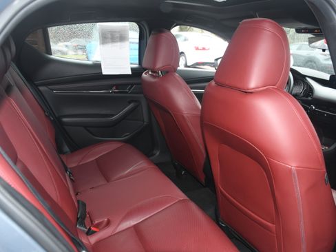 Used 2024 MAZDA MAZDA3 s image 19