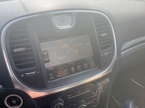 Used 2015 Chrysler 300 Limited w/ Driver Convenience Group image 11