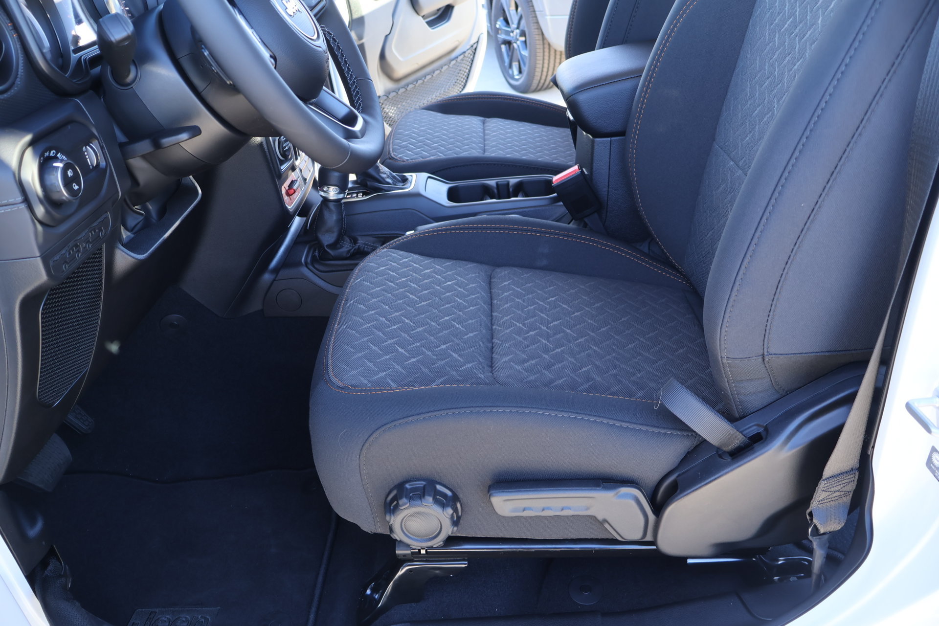 New 2026 Jeep Gladiator Mojave AWD/4WD image 11