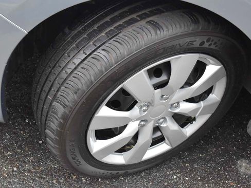 Used 2017 Subaru Impreza 2.0i AWD/4WD image 35