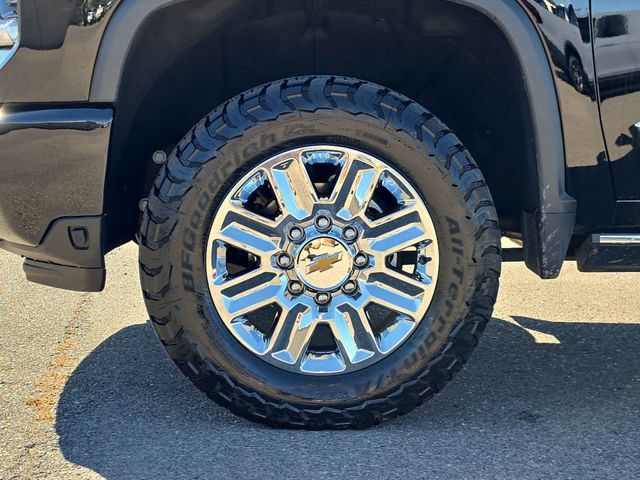 Used 2024 Chevrolet Silverado 3500 High Country w/ Technology Package AWD/4WD image 21