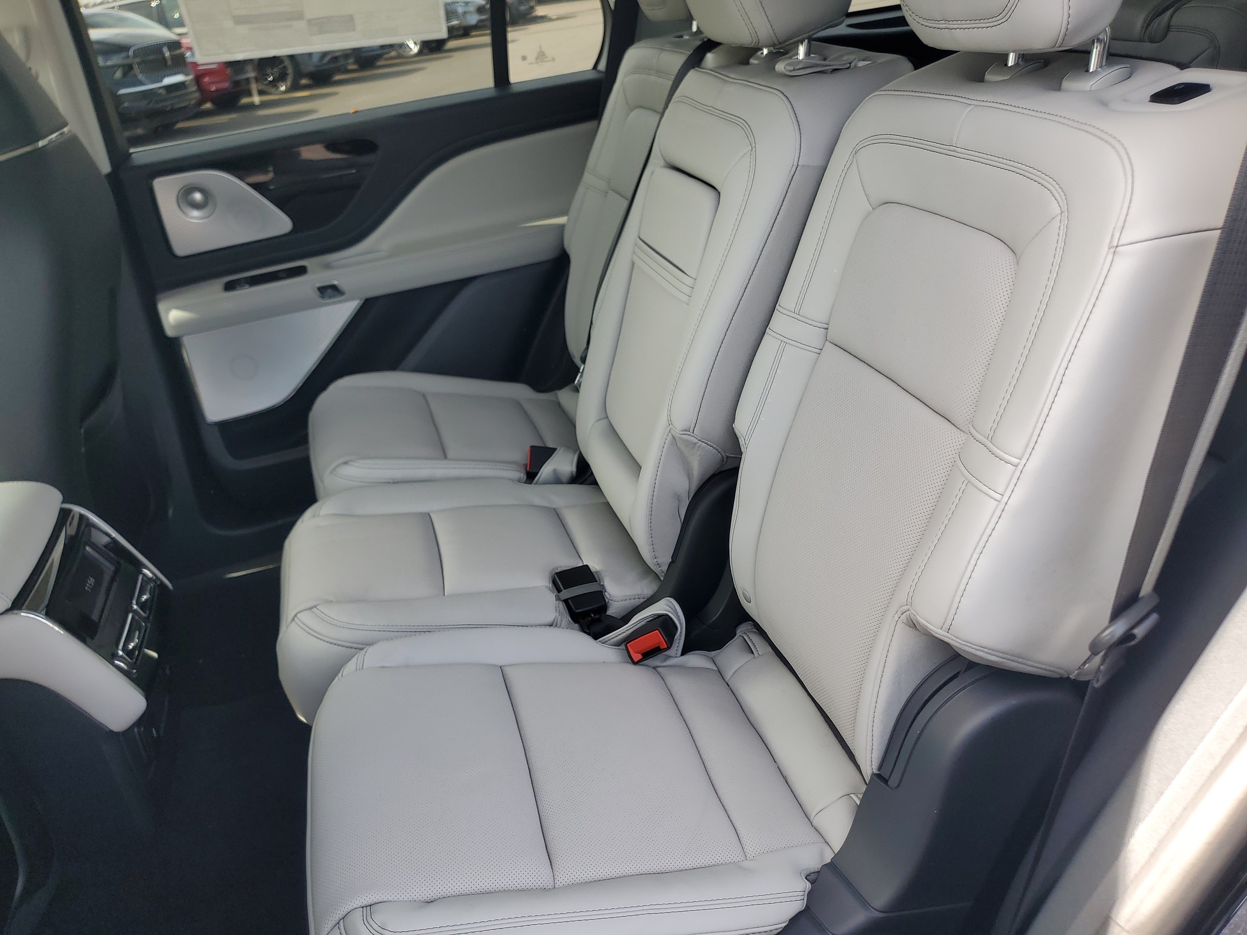 New 2027 Lincoln Aviator Reserve AWD/4WD image 27