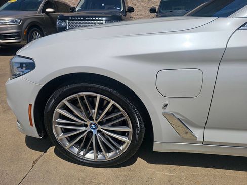 Used 2018 BMW 530e w/ Premium Package 2 RWD image 4