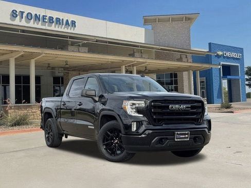 Used 2022 GMC Sierra 1500 Elevation w/ Preferred Package image 2