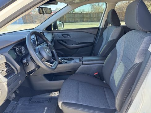 Used 2021 Nissan Rogue S image 26