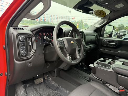 Used 2024 Chevrolet Silverado 2500 Custom w/ Custom Value Package AWD/4WD image 13