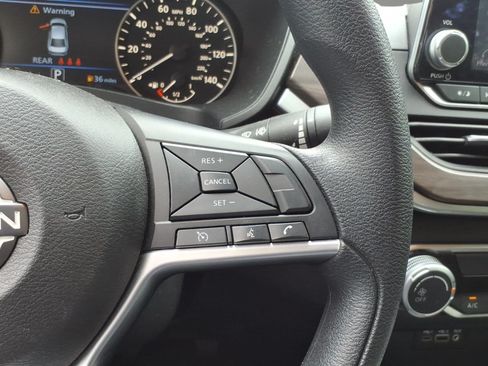 Used 2024 Nissan Altima 2.5 SV AWD/4WD image 11