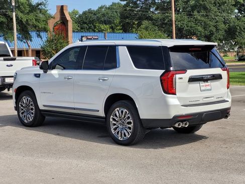 Used 2023 GMC Yukon Denali Ultimate AWD/4WD image 7