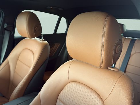 Certified 2023 Mercedes-Benz GLC 300 4MATIC Coupe image 14