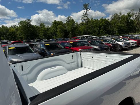 Used 2026 RAM 2500 Laramie AWD/4WD image 13