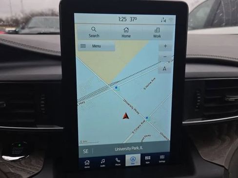 Used 2020 Ford Explorer Platinum w/ Premium Technology Package image 7