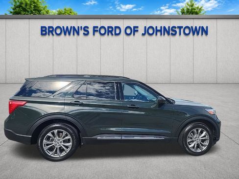 Used 2022 Ford Explorer XLT w/ Equipment Group 202A AWD/4WD image 9