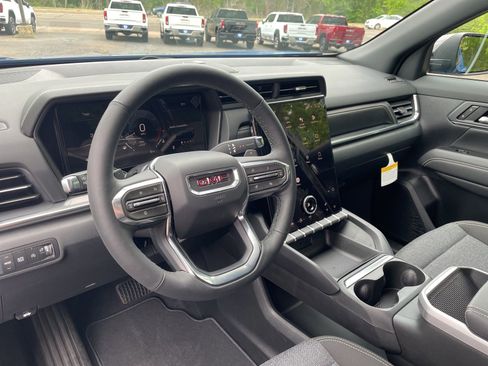 New 2026 GMC Terrain Elevation w/ Black Edition FWD image 19