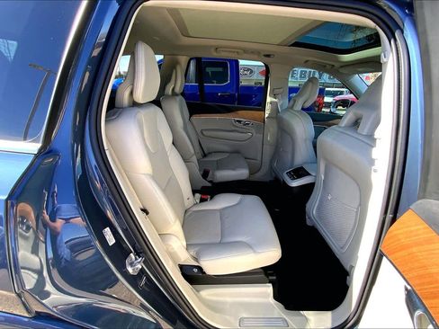 Used 2022 Volvo XC90 T6 Momentum w/ Advanced Package image 20