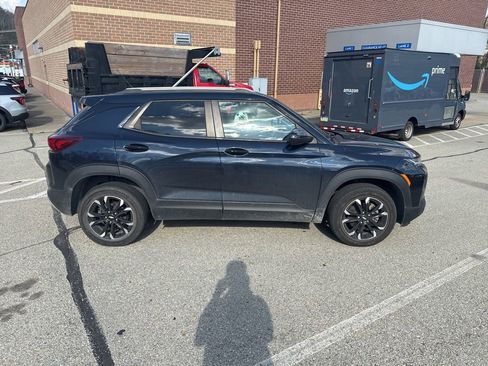 Used 2021 Chevrolet TrailBlazer LT w/ Driver Confidence Package image 4