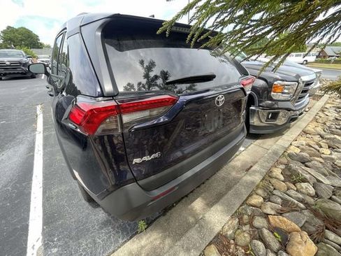 Used 2024 Toyota RAV4 XLE FWD image 10