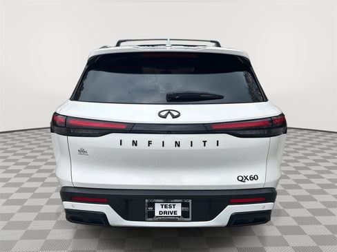 Certified 2025 INFINITI QX60 Luxe w/ Black Edition image 7