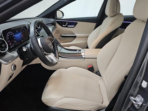 Used 2024 Mercedes-Benz C 300 4MATIC Sedan image 5