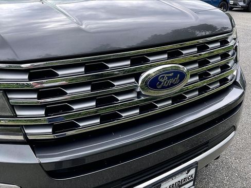 Used 2018 Ford Expedition Max Limited w/ Equipment Group 301A AWD/4WD image 31