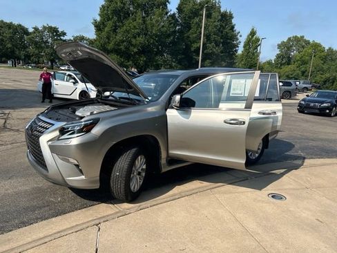 Certified 2023 Lexus GX 460 Premium w/ Premium Package AWD/4WD image 11